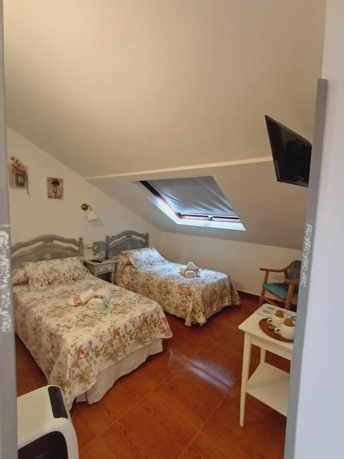 Hotel El Coterin Apartamentos Y Habitaciones アレナス・デ・カブラレス エクステリア 写真